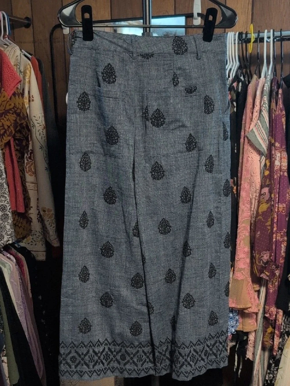 Zara Embroidered Linen Crop Pants NWOT